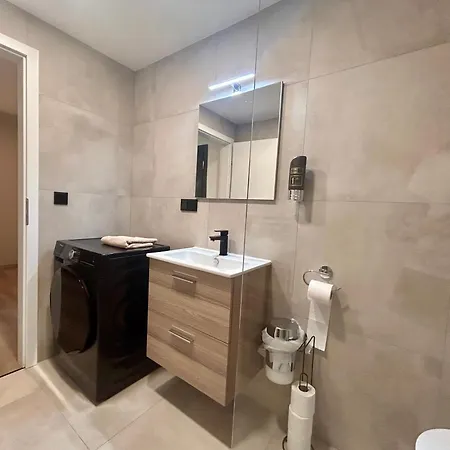 Apartment Podlesi *